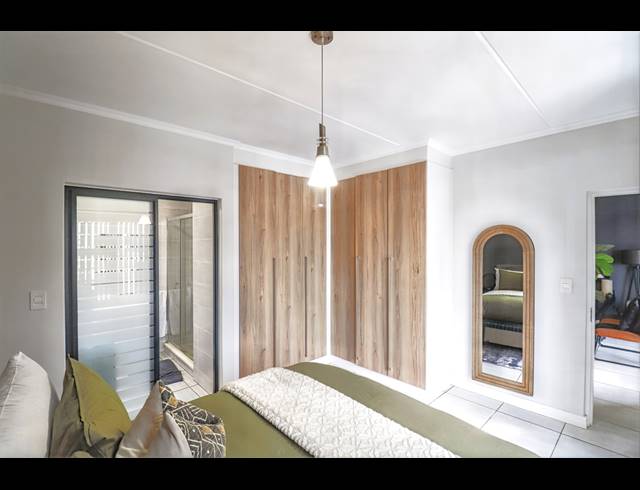 2 BEDROOM APARTMENT FOR SALE IN WATERFALL